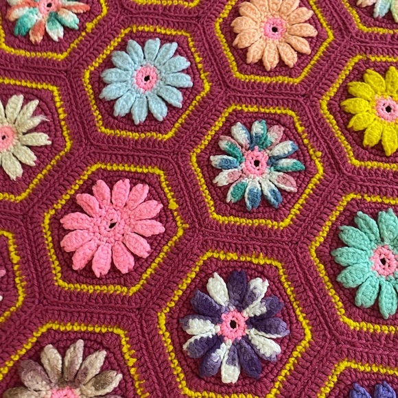 Cottage Core hand knit Colorful Crochet Flower Afghan throw - Picture 5 of 13